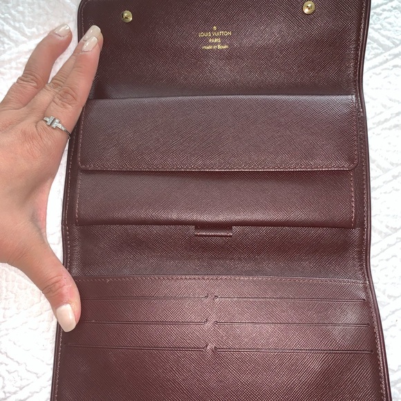 Authentic Louis Vuitton wallet - Picture 5 of 8